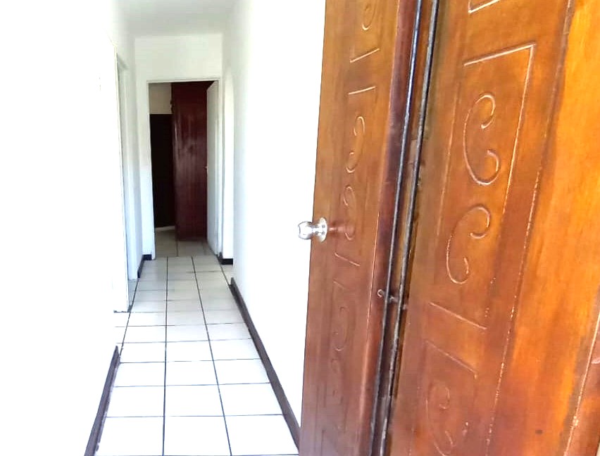 1 Bedroom Property for Sale in Kaffrarian Heights Eastern Cape